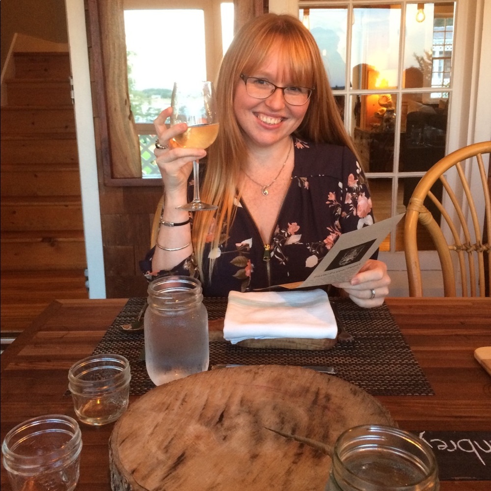 Meet your Posher, Elizabeth